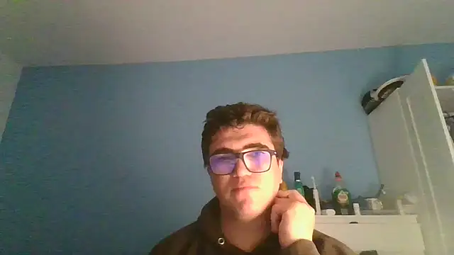 Snapshot of sorolla12 chatting on 12/17/25, 06:03 sorolla12 online show from 12/17/25, 06:03