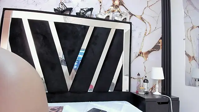 KarinaSimonz online show from 02/22/26, 10:08