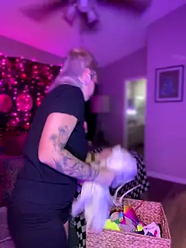 GoldieBakeman online show from 11/14/25, 05:22