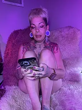 GoldieBakeman online show from 02/03/26, 02:53