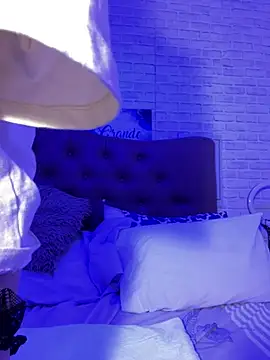 Snapshot of _Chartlotte chatting on 12/23/24, 07:49 Chartlotte online show from 12/23/24, 07:49