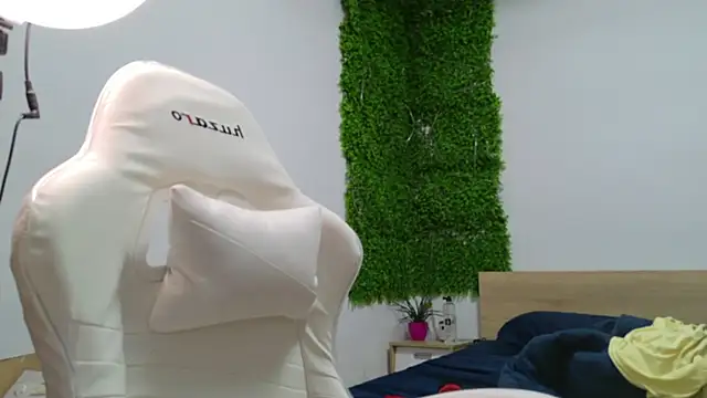 Lorennameliyy online show from 03/22/25, 08:04