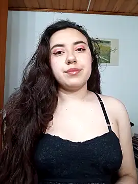 Snapshot of Emi_chik chatting on 11/06/25, 11:55 Emi chik online show from 11/06/25, 11:55