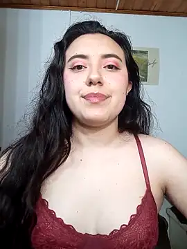 Snapshot of Emi_chik chatting on 11/30/25, 09:24 Emi chik online show from 11/30/25, 09:24