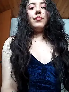 Emi chik online show from 12/17/25, 09:48