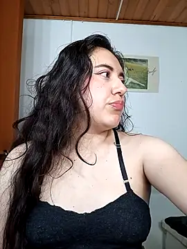 Emi chik online show from 01/09/26, 11:02