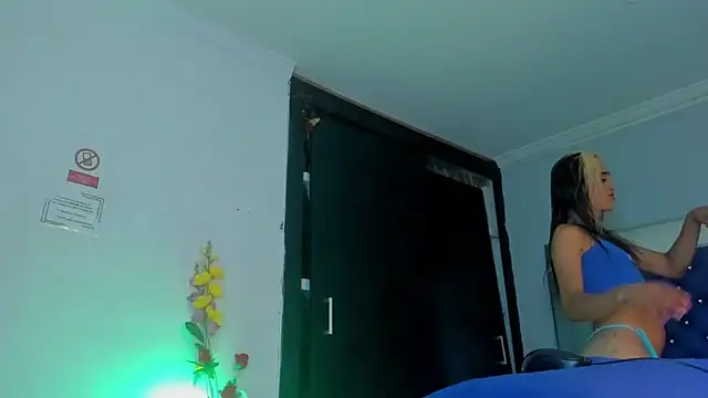 Eyleen Santos online show from 03/30/26, 07:37