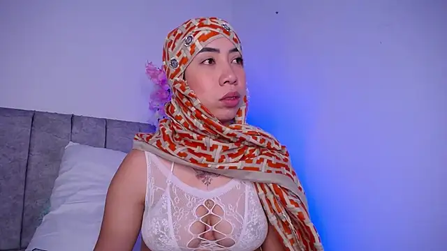 Sweet hot mia online show from 06/06/26, 01:38
