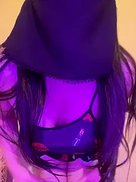 Cameelia online show from 10/29/25, 02:58