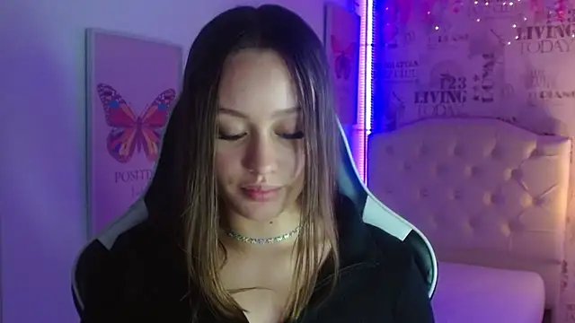 Ivyy Crystal online show from 02/28/25, 12:10