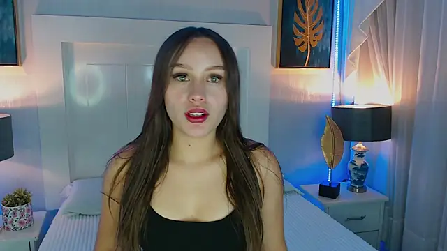 Ivyy Crystal online show from 12/15/25, 01:15