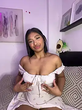 Isabella fasilier online show from 03/14/25, 12:10