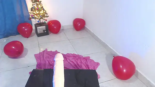 April sexycurvi online show from 12/15/25, 08:18