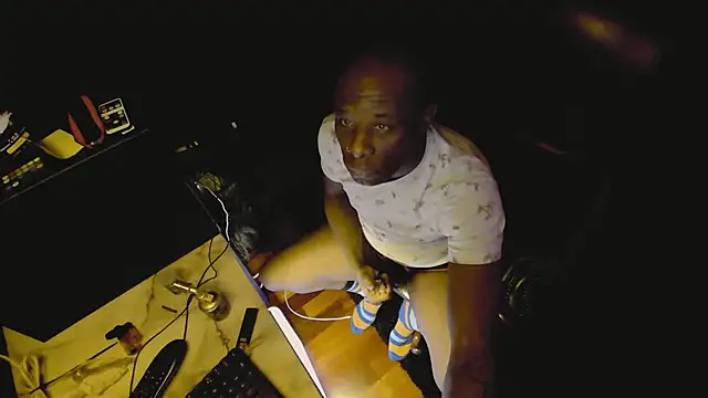 Pressure69mee online show from 02/06/25, 03:16