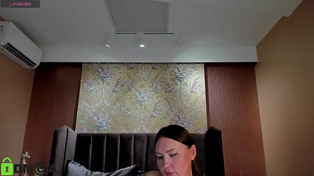 EmmaSparky online show from 01/31/25, 04:47