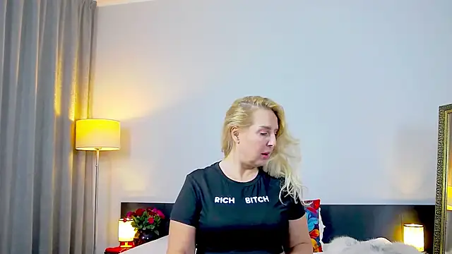 MariaRichi  online show from 03/01/25, 04:00