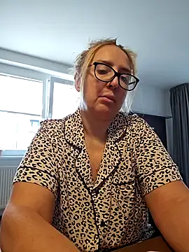 MariaRichi  online show from 03/04/25, 07:19