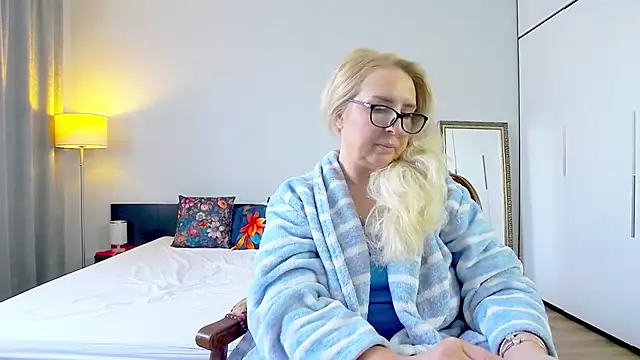 MariaRichi  online show from 03/07/25, 09:18