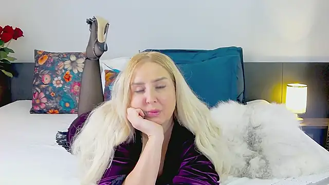 MariaRichi  online show from 03/13/25, 12:13