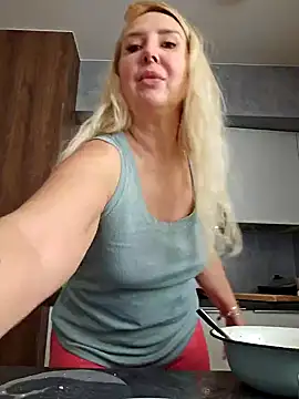 MariaRichi  online show from 03/19/25, 10:44