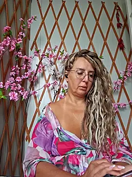 MariaRichi  online show from 09/23/25, 07:22