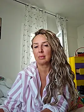 MariaRichi  online show from 09/29/25, 06:51