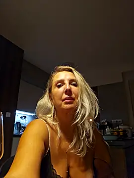 MariaRichi  online show from 10/13/25, 07:58