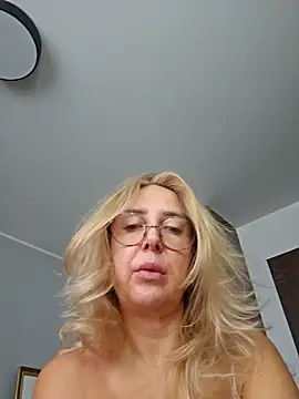 MariaRichi  online show from 01/10/26, 07:54