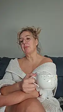 MariaRichi  online show from 03/08/26, 08:51