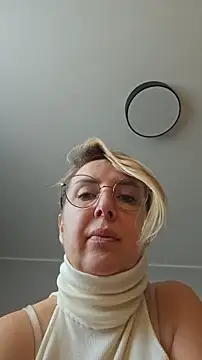 MariaRichi  online show from 03/25/26, 07:36