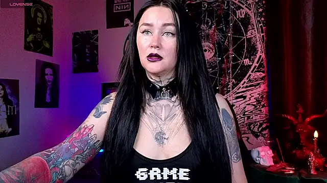 Snapshot of Emmybrightj_ chatting on 05/21/26, 02:07 Emmybrightj online show from 05/21/26, 02:07