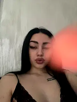 Gya Rue online show from 12/05/25, 12:14