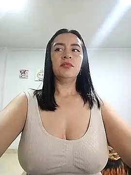 hailey85 online show from 12/22/25, 11:46