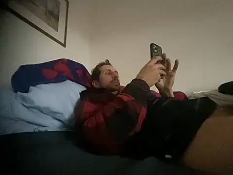 Snapshot of mackshaft4711 chatting on 12/20/24, 03:00 mackshaft4711 online show from 12/20/24, 03:00