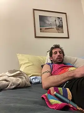 Snapshot of mackshaft4711 chatting on 01/11/25, 04:27 mackshaft4711 online show from 01/11/25, 04:27