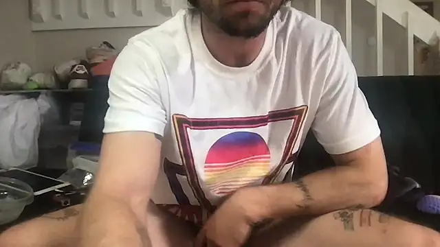 Snapshot of mackshaft4711 chatting on 11/24/25, 06:07 mackshaft4711 online show from 11/24/25, 06:07