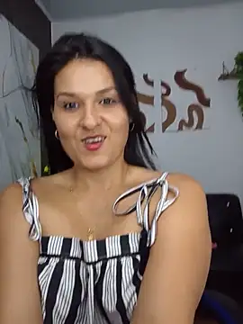 elena jonees online show from 05/12/26, 08:39