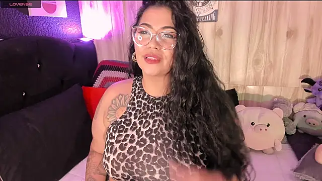 yoishat77 online show from 12/05/24, 06:32