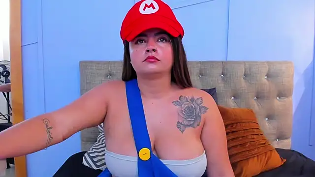 Snapshot of nathalie_rossel chatting on 10/28/25, 08:00 nathalie rossel online show from 10/28/25, 08:00