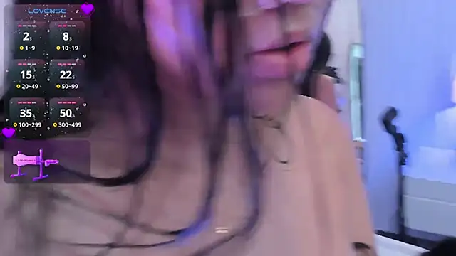 Snapshot of emma_smile chatting on 01/23/25, 05:52 emma smile online show from 01/23/25, 05:52