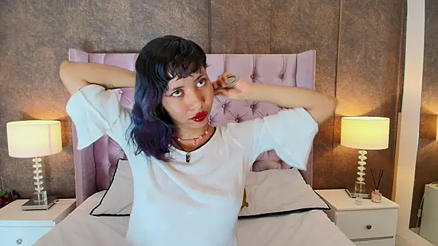 Akane Uwu online show from 02/13/25, 02:52