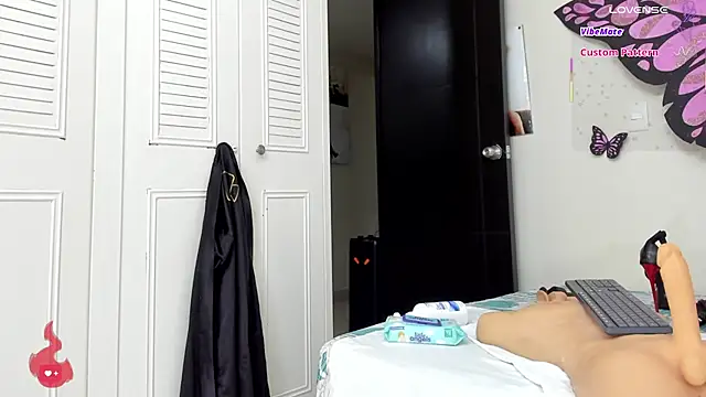 sweet amalia4 online show from 10/18/25, 03:09