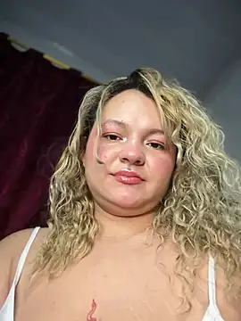 Snapshot of Naiara_Sex_ chatting on 07/15/26, 12:05 Naiara Sex online show from 07/15/26, 12:05