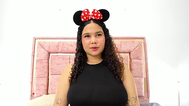 zoee lovv online show from 01/11/25, 03:13