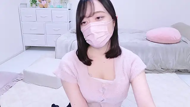 Yurie  online show from 02/08/25, 11:01