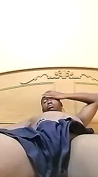 Snapshot of zipeqengeshe21 chatting on 01/02/25, 04:41 zipeqengeshe21 online show from 01/02/25, 04:41