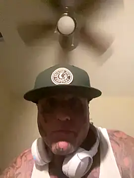 Snapshot of got14ya75 chatting on 10/17/25, 03:47 got14ya75 online show from 10/17/25, 03:47