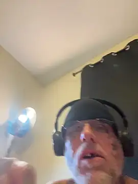 Snapshot of got14ya75 chatting on 11/29/25, 01:41 got14ya75 online show from 11/29/25, 01:41