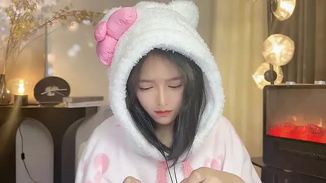 Snapshot of xiaodaibabyy chatting on 12/24/24, 12:55 xiaodaibabyy online show from 12/24/24, 12:55