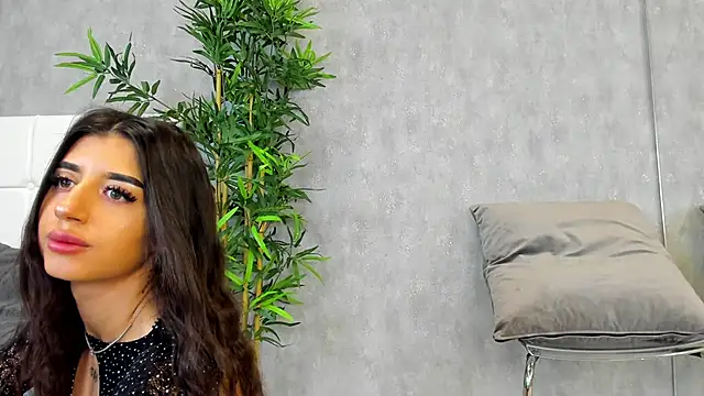 KatelynSparks online show from 03/19/25, 06:35